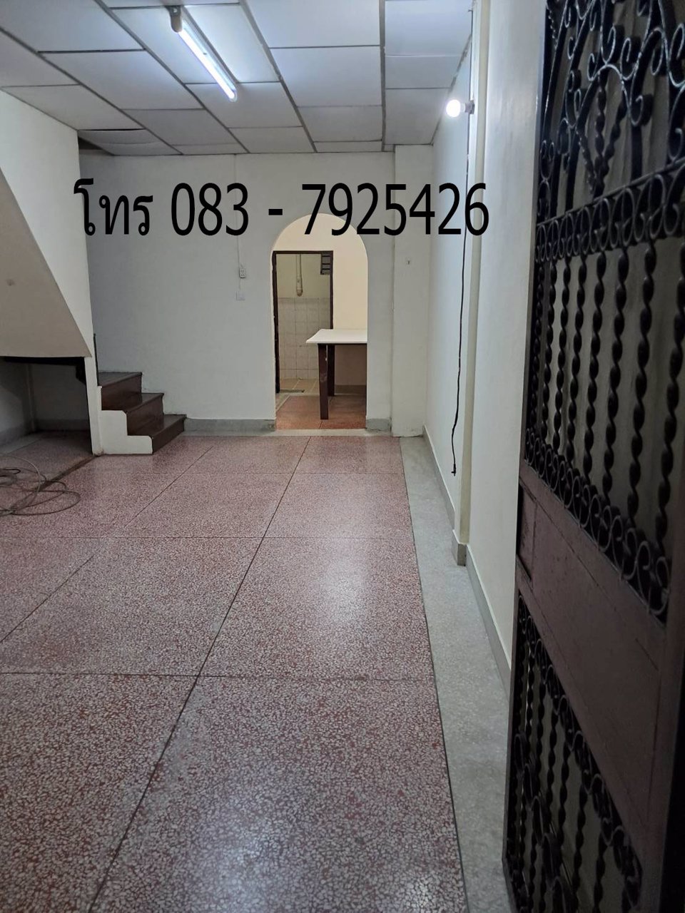 ทาวเฮ้าส์ให้เช่า-310-57-ซอยรามคำแหง-72-แยก-1-ทำสัญญา-1-ปี-townhouse-for-rent-โทรศัพท์-083-792-5426