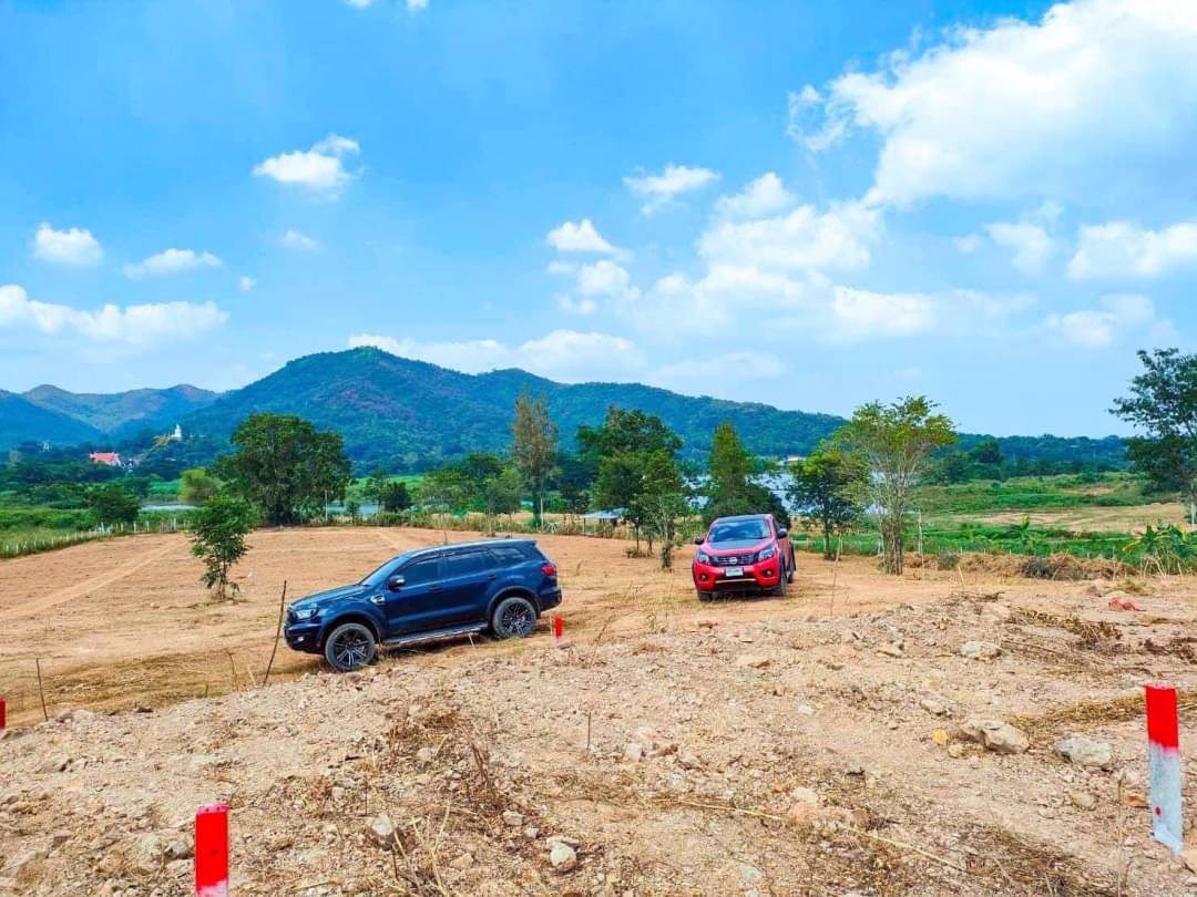 ขายเขาล้อมแปลงเพชรบุรี-บ้านห้วยเกษม