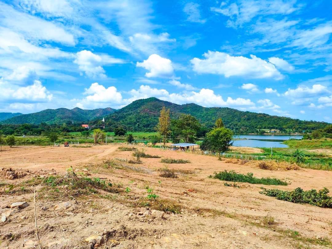 ขายเขาล้อมแปลงเพชรบุรี-บ้านห้วยเกษม