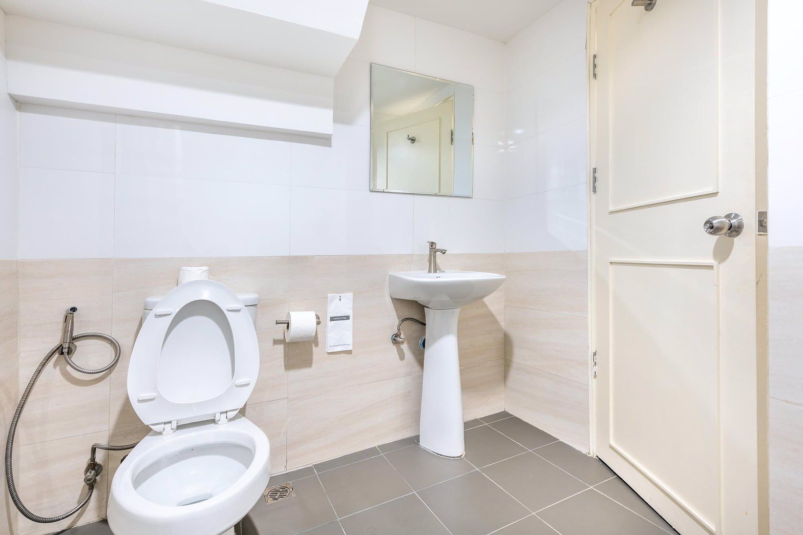 ปล่อยเช่าห้องพักรายวัน-รายเดือน-สะอาด-ปลอดภัย-ค่าเช่าถูก-3700บ-เดือน-คน-เตียงรวมค่าน้ำไฟ-รับเพียง