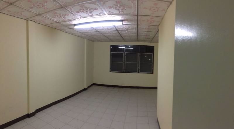 ให้เช่าอาคารพาณิชย์สูง-3ชั้น2คูหา-เนื้อที่32ตรว-ทาสีใหม่ทั้งหลัง-