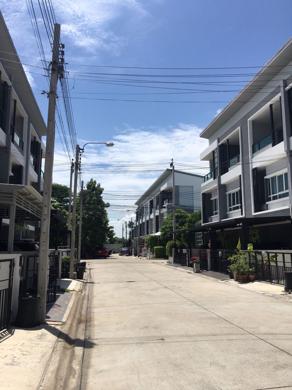 ให้เช่า-ทาวน์โฮม-3ชั้น-the-ricco-town-วัชรพล-ใกล้ห้าแยกวัชรพล-