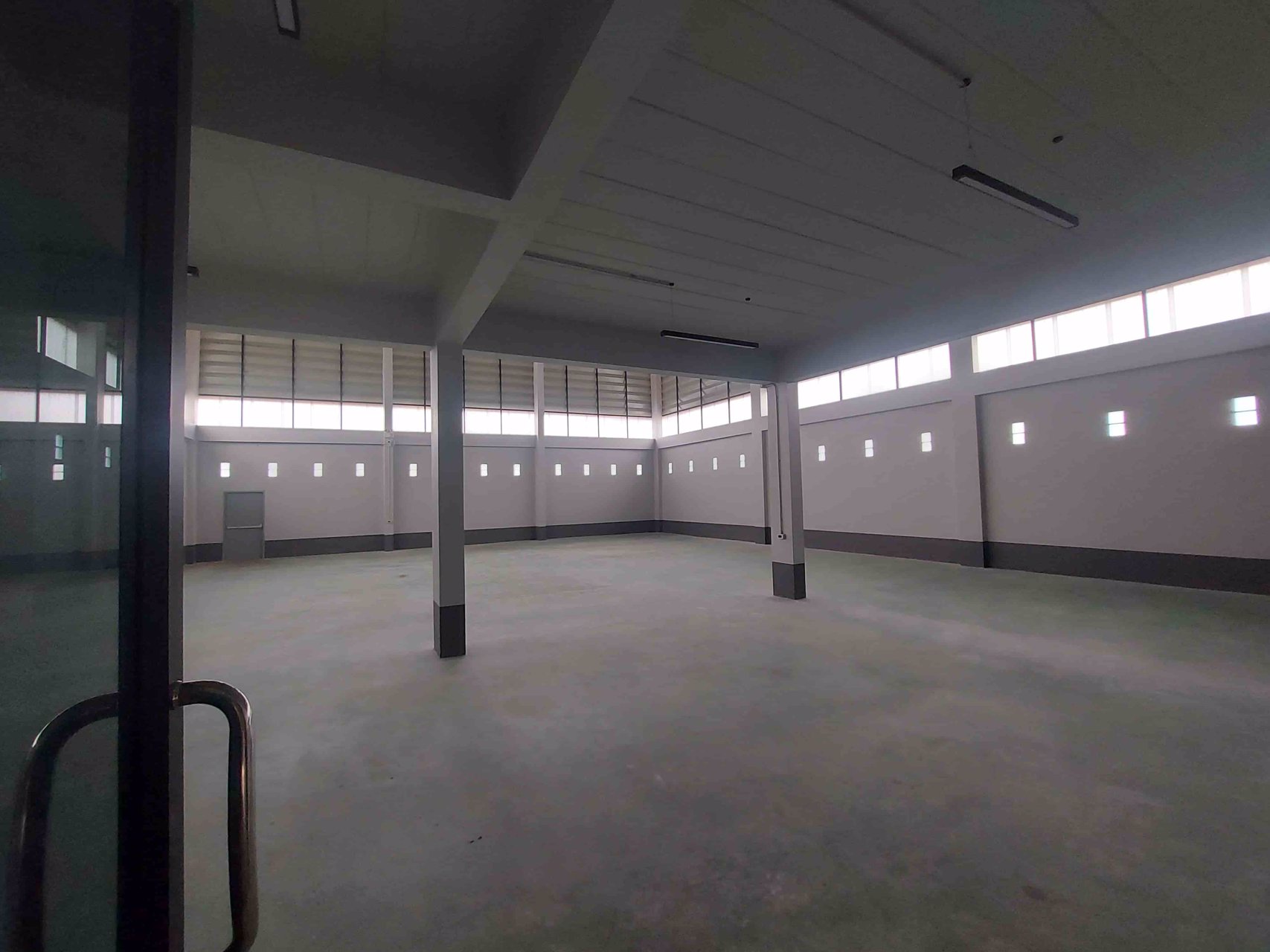 ขายให้เช่า-โกดัง-โรงงาน-พื้นที่สีม่วง-พร้อมออฟฟิศราคาถูก-ตดอนไก่ดี