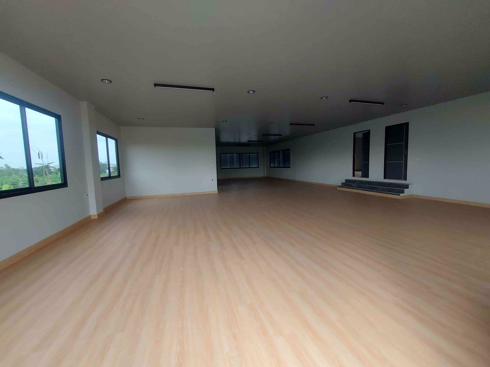 ขายให้เช่า-โกดัง-โรงงาน-พื้นที่สีม่วง-พร้อมออฟฟิศราคาถูก-ตดอนไก่ดี