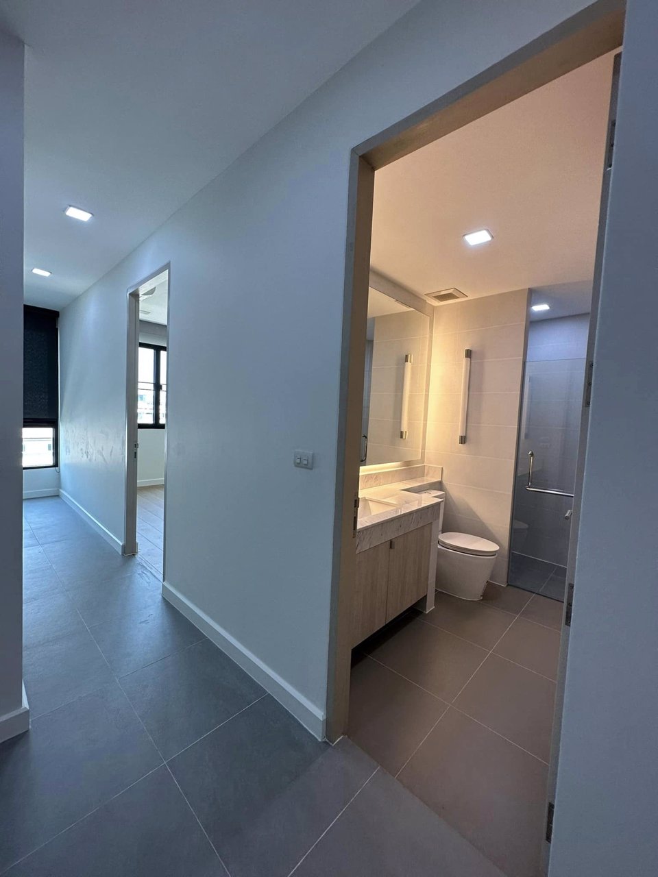 ให้เช่า-ทาวน์โฮมluxury-modenr-ซอยเสริมสุขใกล้ทางด่วน