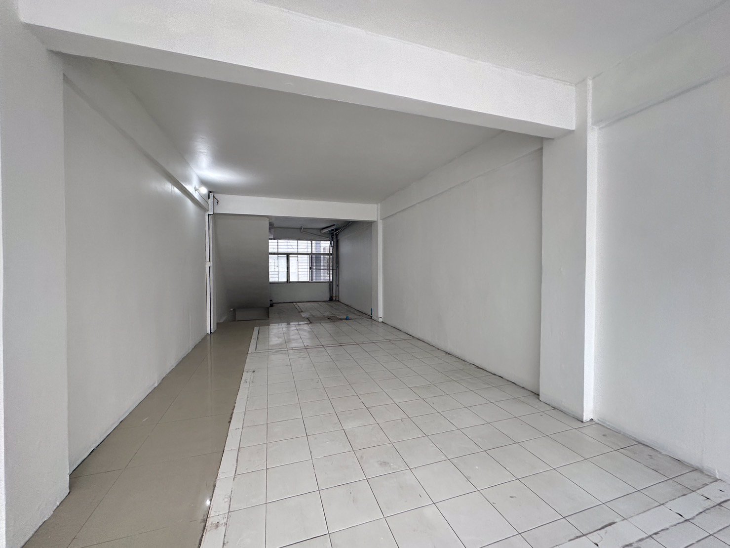 ขายอาคารพาณิชย์ติดmrtรัชดาภิเษก22