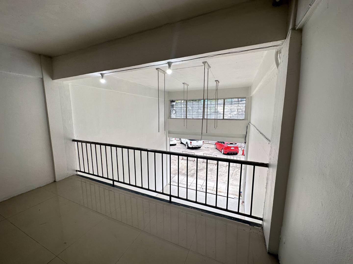 ขายอาคารพาณิชย์ติดmrtรัชดาภิเษก22