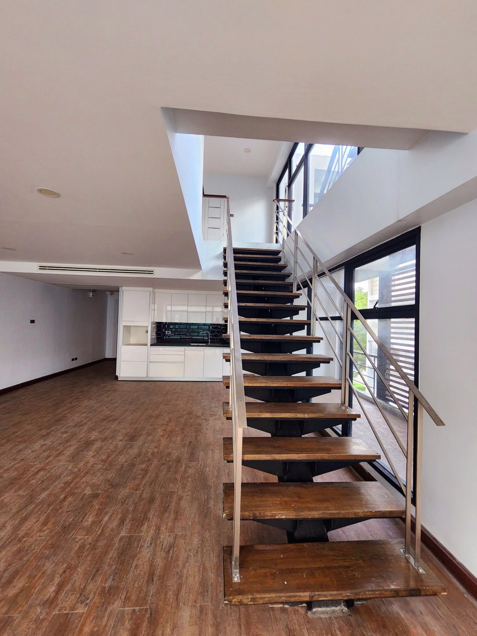 โฮมออฟฟิศ-ฮอฟฟ์-เอกมัย-รามอินทรา