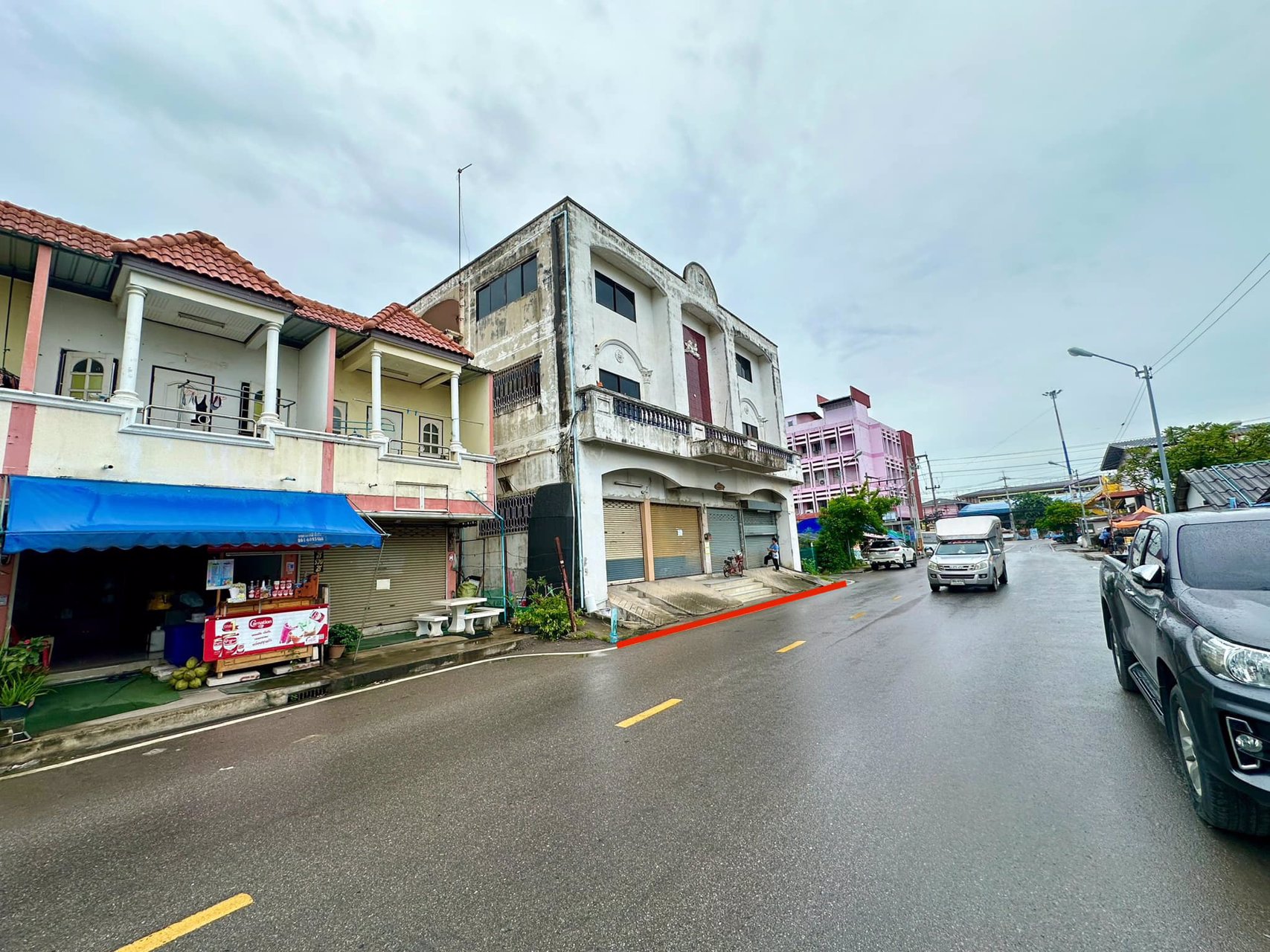 ขายด่วน-ตึก-3-ชั้น-4-คูหา-อ้อมน้อย-ทำเลทอง