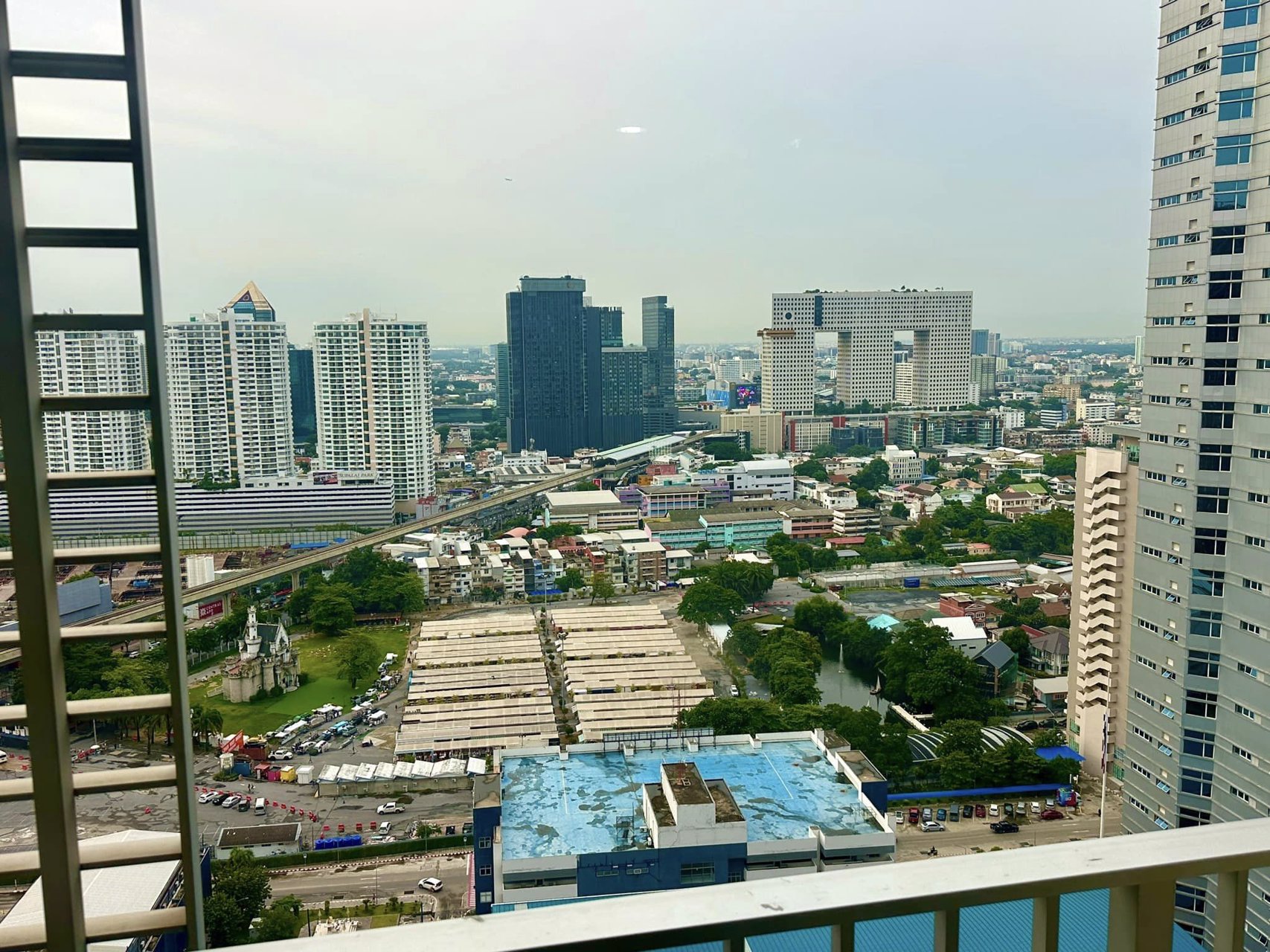 the-line-phahonyothin-park-ชั้น-31-ตึกa