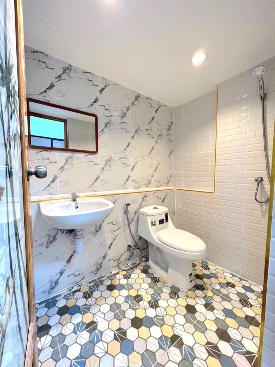 หมู่บ้านพฤกษา54-คลองถนนใกล้รถไฟฟ้า-ตกแต่งใหม่สวยพร้อมเข้าอยู่