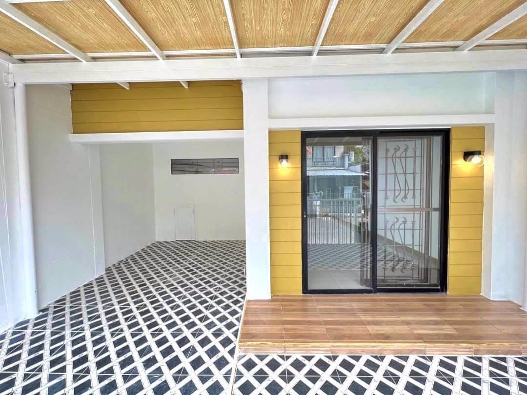 หมู่บ้านพฤกษา54-คลองถนนใกล้รถไฟฟ้า-ตกแต่งใหม่สวยพร้อมเข้าอยู่