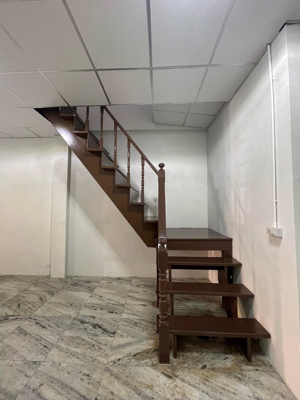 ทาวน์เฮ้าส์พร้อมอยู่-ถนนรามอินทรา109-ซอยพระยาสุเรนทร์-19-หมู่บ้านอินทราวิวล์