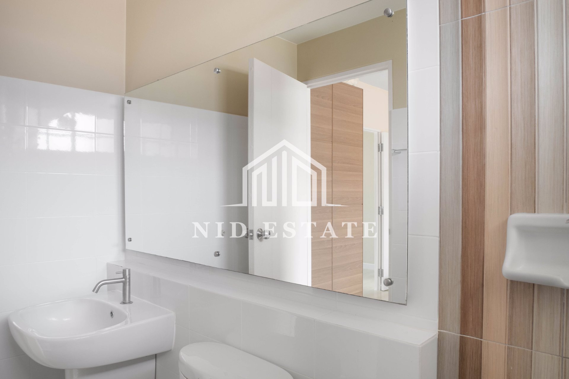 ขายทาวน์โฮมถูกที่สุด-สภาพดีมากพร้อมเฟอร์คุณภาพ