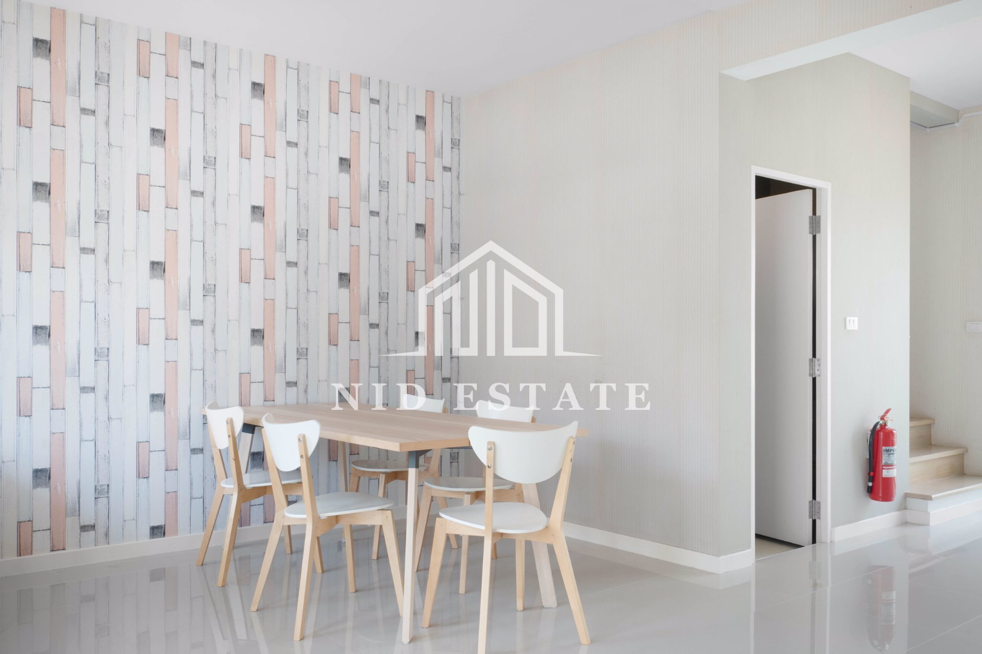 ขายทาวน์โฮมถูกที่สุด-สภาพดีมากพร้อมเฟอร์คุณภาพ