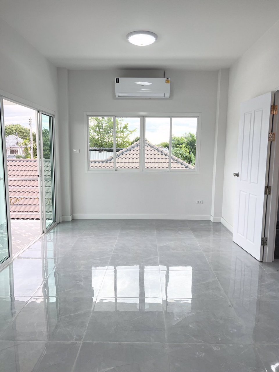 บ้านสวย-สร้างใหม่-2-ชั้น-สันกำแพงปาร์ควิว-อยู่แล้วรวย-เจริญ-รุ่งเรือง-เฟื่องฟู