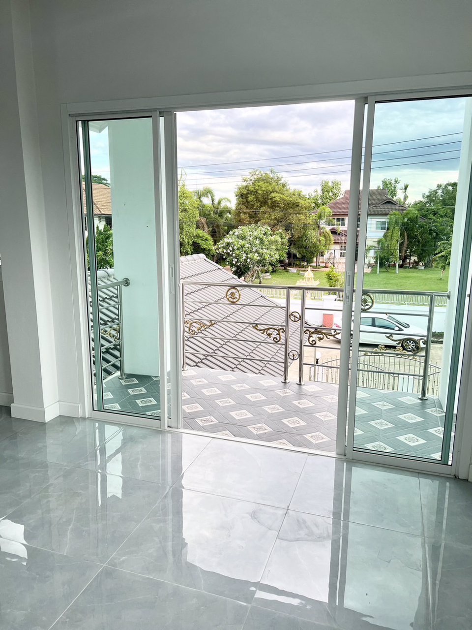 บ้านสวย-สร้างใหม่-2-ชั้น-สันกำแพงปาร์ควิว-อยู่แล้วรวย-เจริญ-รุ่งเรือง-เฟื่องฟู