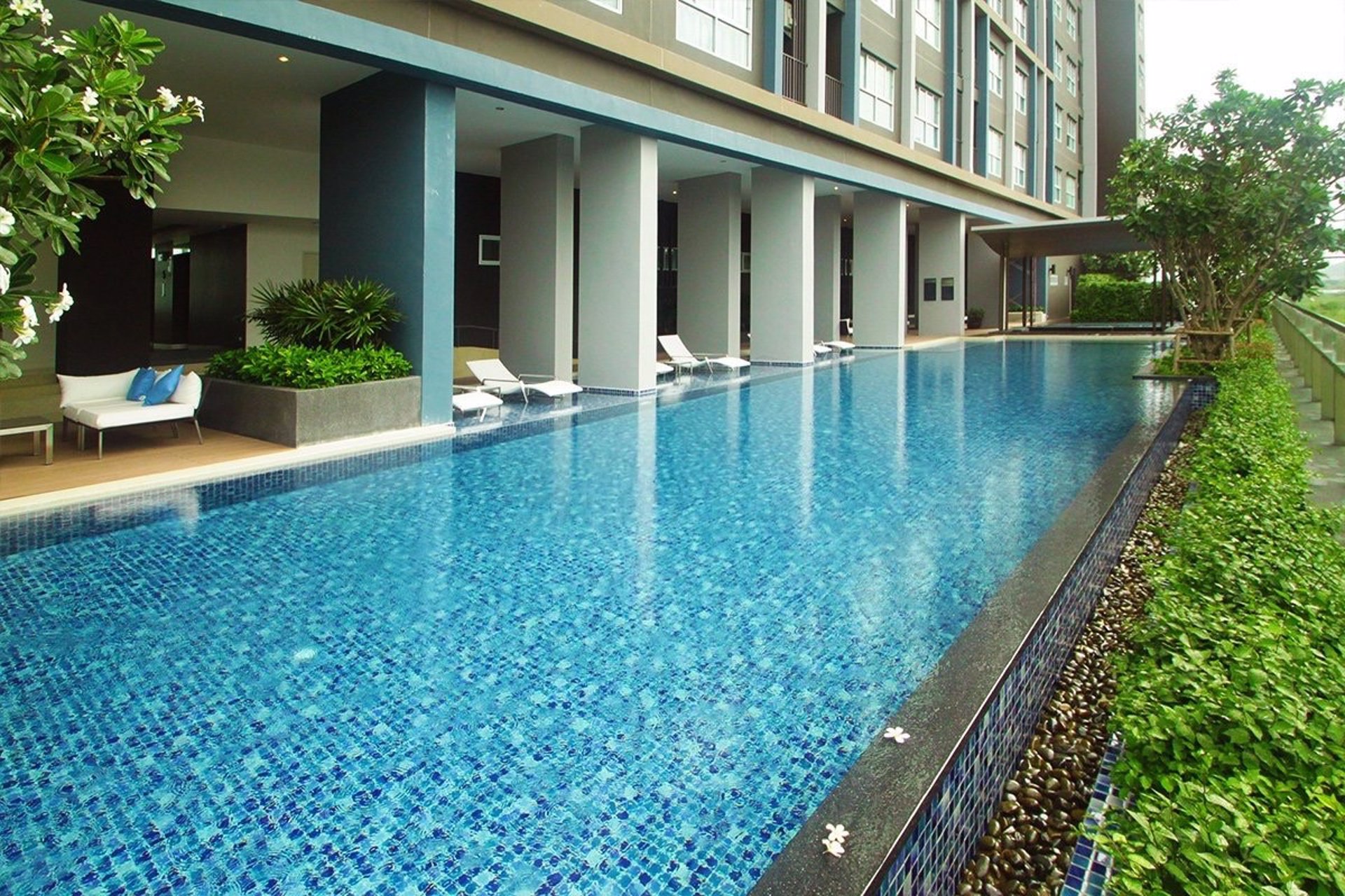 ขายถูก-คอนโดบ้านเคียงฟ้า-หัวหิน-ชั้น-22-วิวทะเล-179-ล้าน