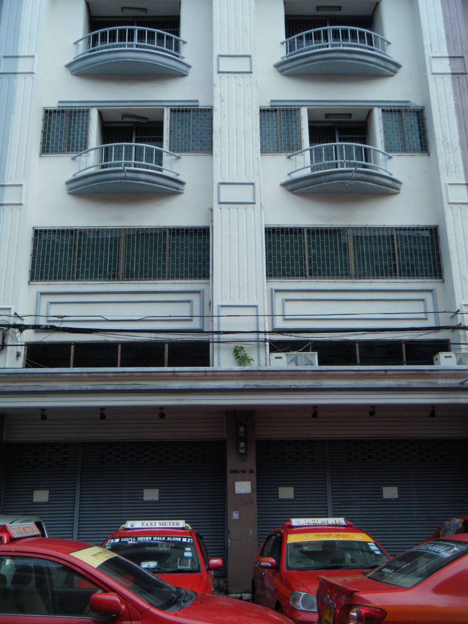 ตึกแถวmrt-บางซ่อนให้เช่าราคาถูกติดรถไฟฟ้า-2-สายสภาพสวยคุ้มค่าแน่นอน