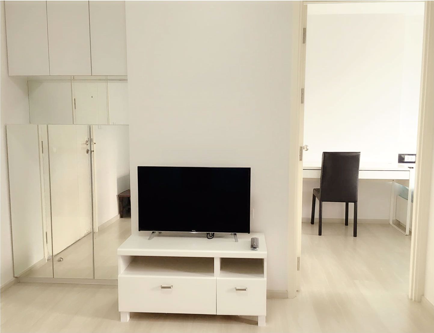 ราคาพิเศษ-179-ล้าน-คอนโด-aspire-รัตนาธิเบศน์1-ชั้น17-ขนาด-31ตรม-แบบ1bed-พร้อมเฟอร์-ใกล้-mrt-700m