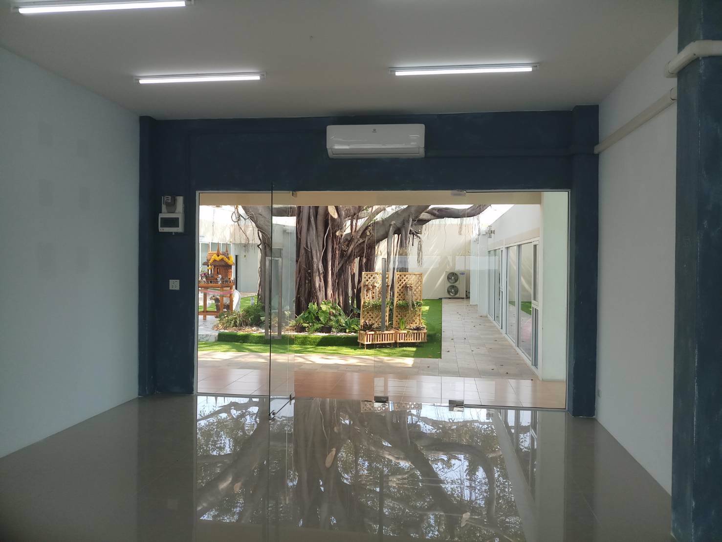 สำนักงานให้เช่า-มาบตาพุด-ถสุขุมวิท-44-โครงการ-banyan-44-ใหม่-สวย-ลดค่าเช่า-30-