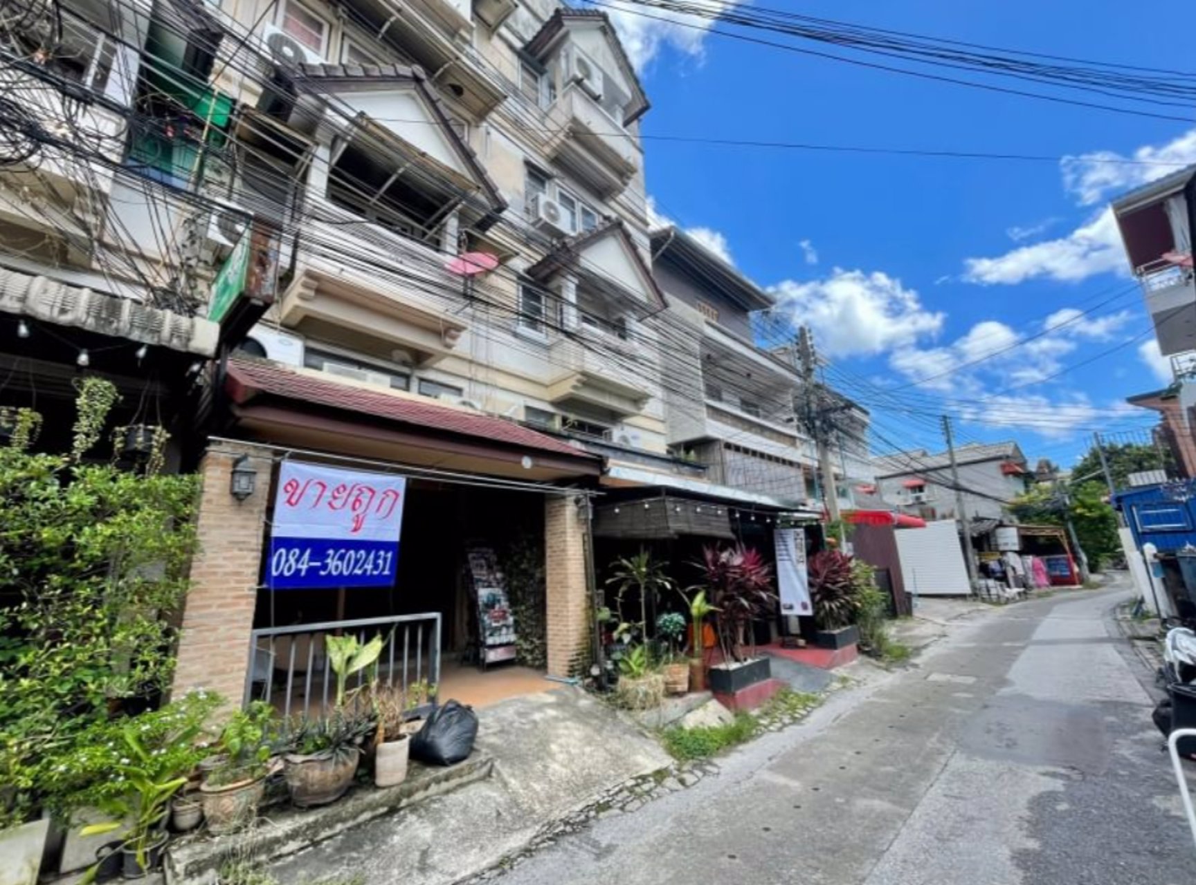 ขายด่วน-ตึกแถว-ทำเลทอง-ติดคูเมือง-เชียงใหม่-เป็นตึกแถว-4-ชั้นครึ่ง-ย่านเศรษฐกิจ