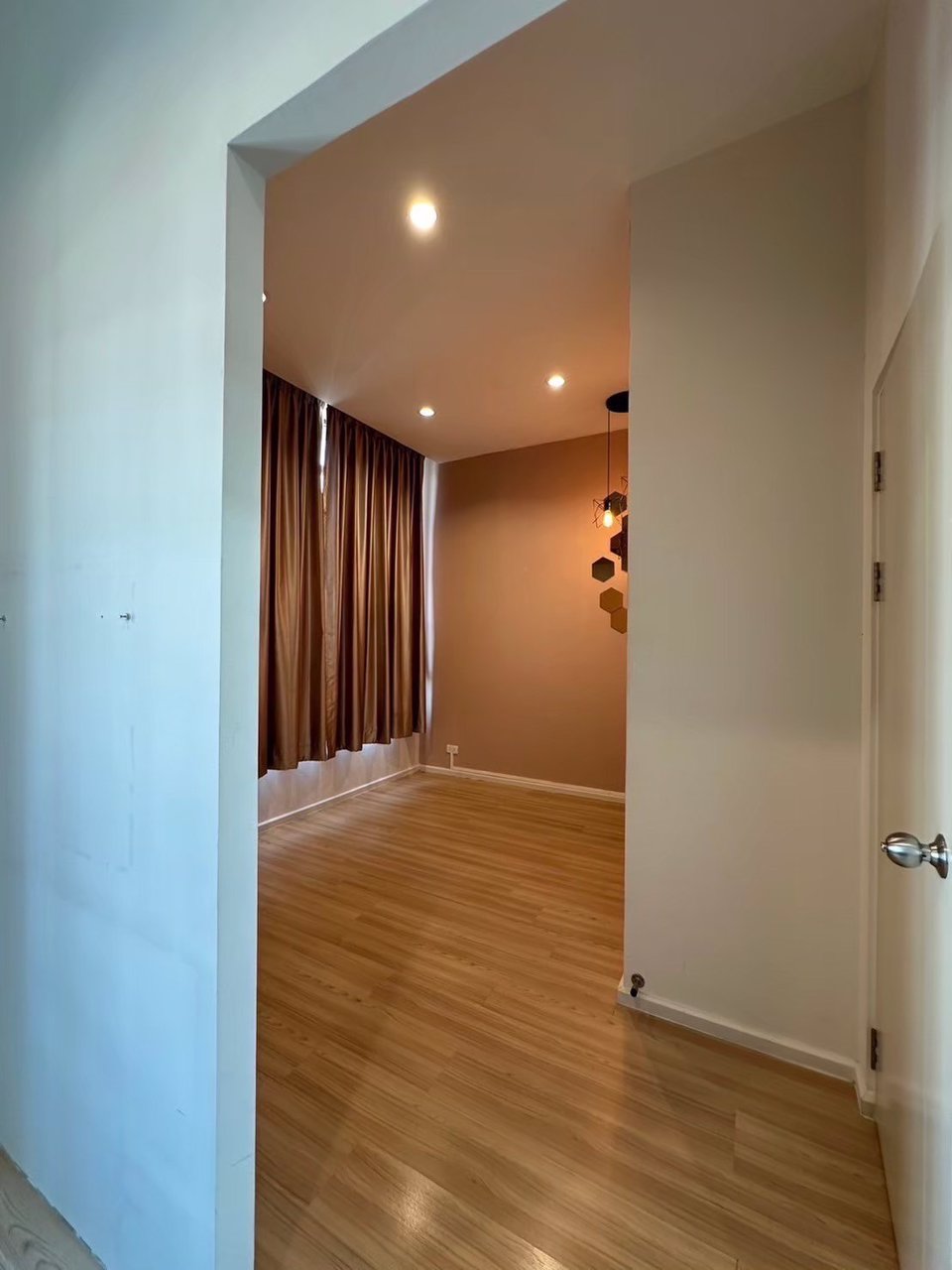 ขาย-ทาวน์เฮ้าส์-2-ชั้น-เนื้อที่-18-ตรว-3-ห้องนอน-2-ห้องน้ำ