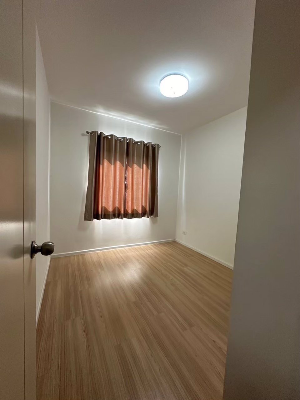 ขาย-ทาวน์เฮ้าส์-2-ชั้น-เนื้อที่-18-ตรว-3-ห้องนอน-2-ห้องน้ำ