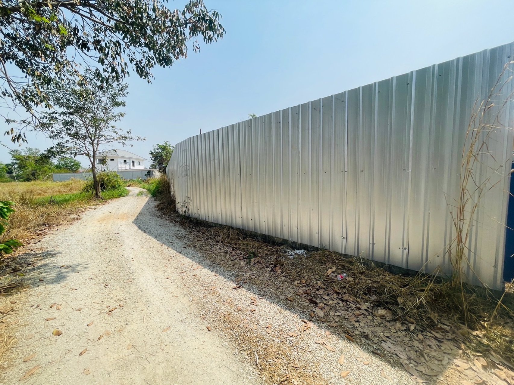 ขายด่วน-ที่ดินใจกลางเมืองอุทัยธานี