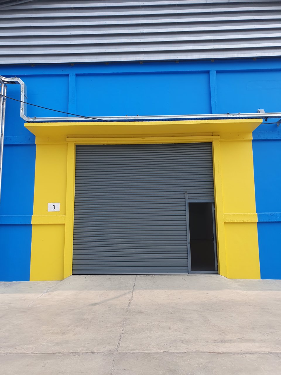 ให้เช่าโกดัง-คลังสินค้าใหม่-ตั้งอยู่ริมถนน-พหลโยธิน-กม-40-ตรงข้ามมหาวิทยาลัยธรรมศาสตร์