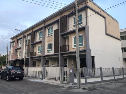 ให้เช่าทาวน์โฮม-ตรงข้าม-รพ-ศิครินทร์-ใกล้บางกอกพัฒนา-ลาซาล