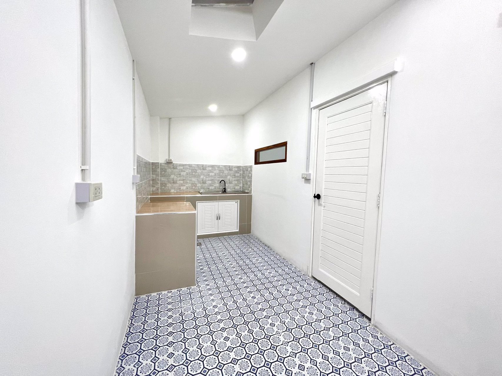 ขายทาวน์เฮ้าส์-หมู่บ้านพฤกษา38-ไทรน้อย-นนทบุรี-รีโนเวทใหม่ทั้งหลัง-สไตล์มินิมอล-มูจิ