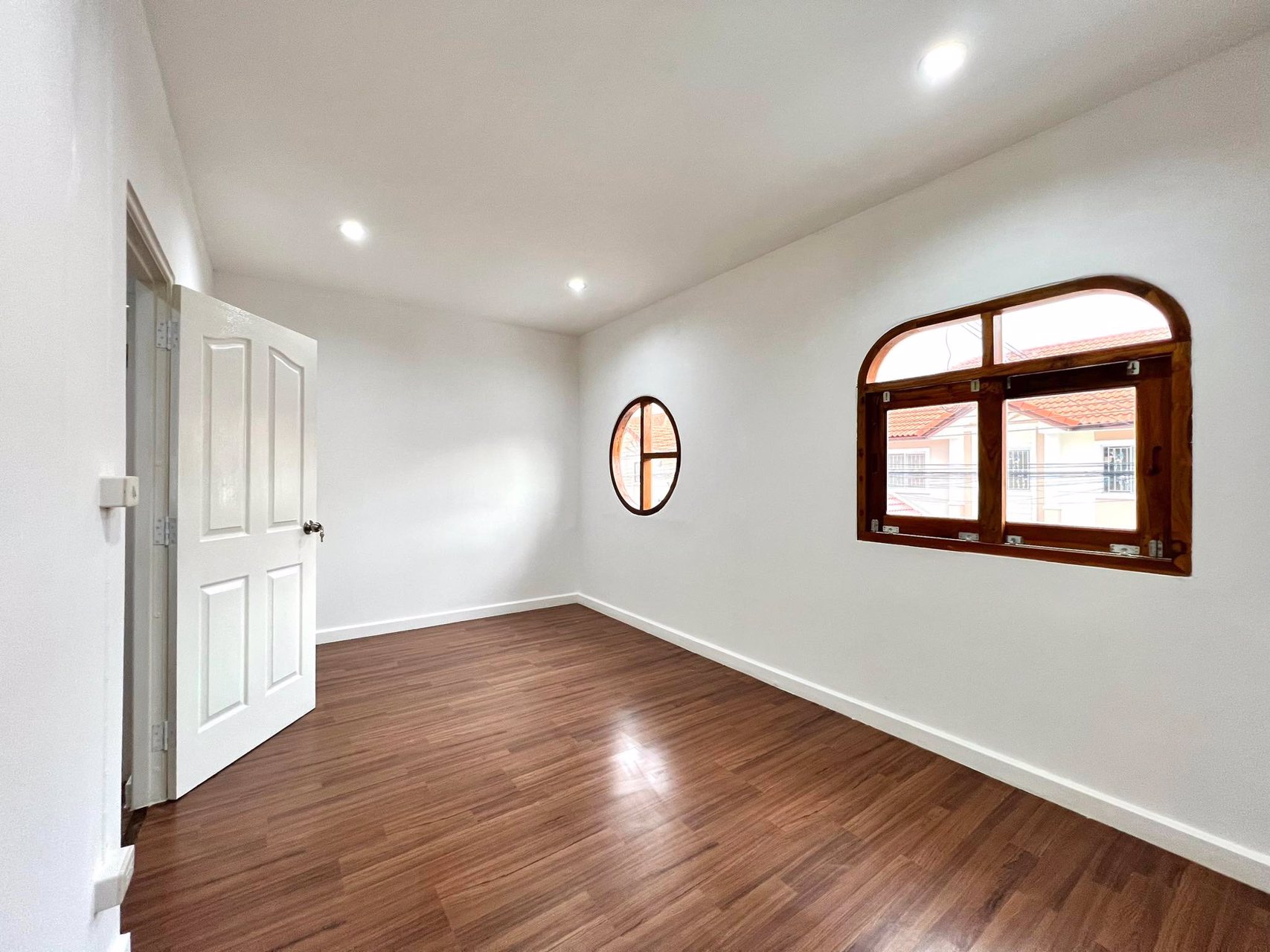 ขายทาวน์เฮ้าส์-หมู่บ้านพฤกษา38-ไทรน้อย-นนทบุรี-รีโนเวทใหม่ทั้งหลัง-สไตล์มินิมอล-มูจิ