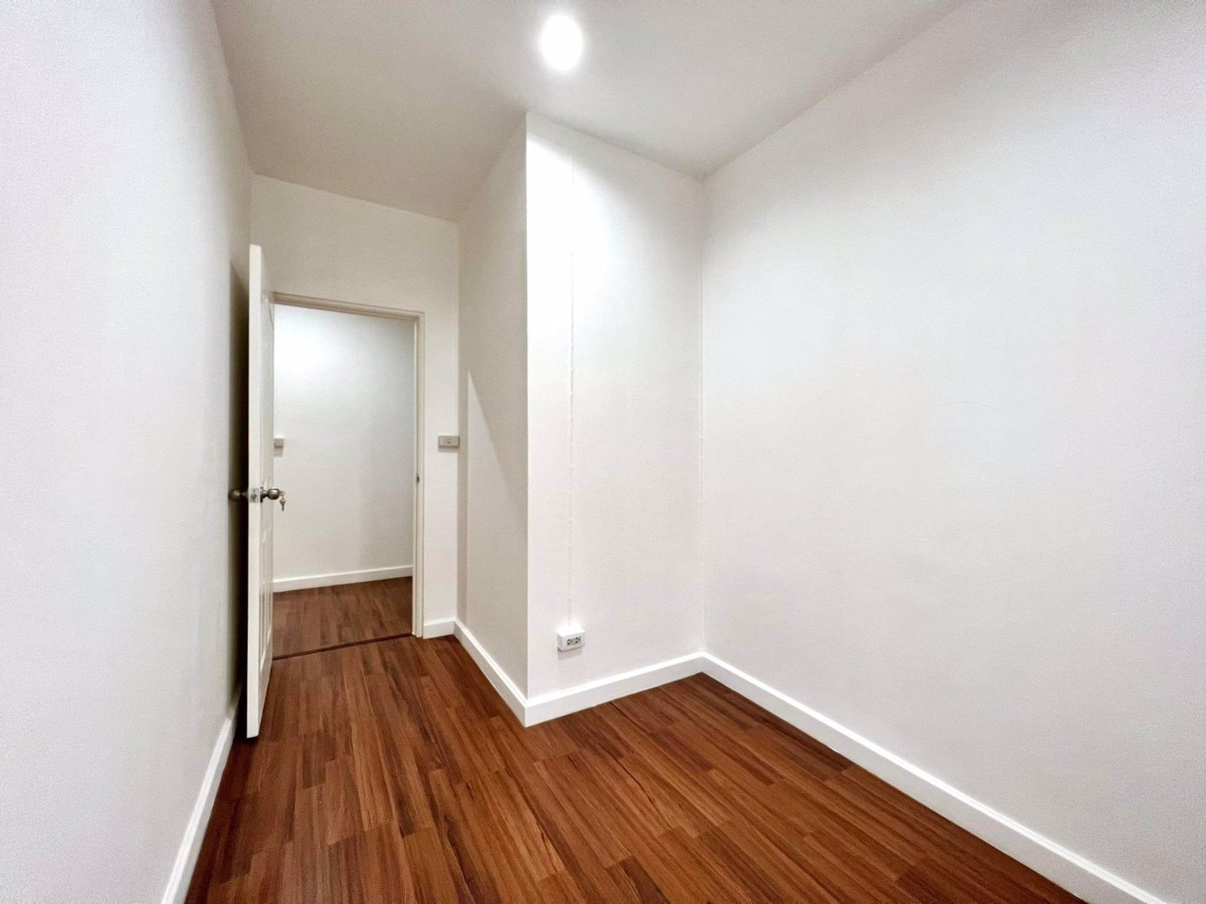 ขายทาวน์เฮ้าส์-หมู่บ้านพฤกษา38-ไทรน้อย-นนทบุรี-รีโนเวทใหม่ทั้งหลัง-สไตล์มินิมอล-มูจิ