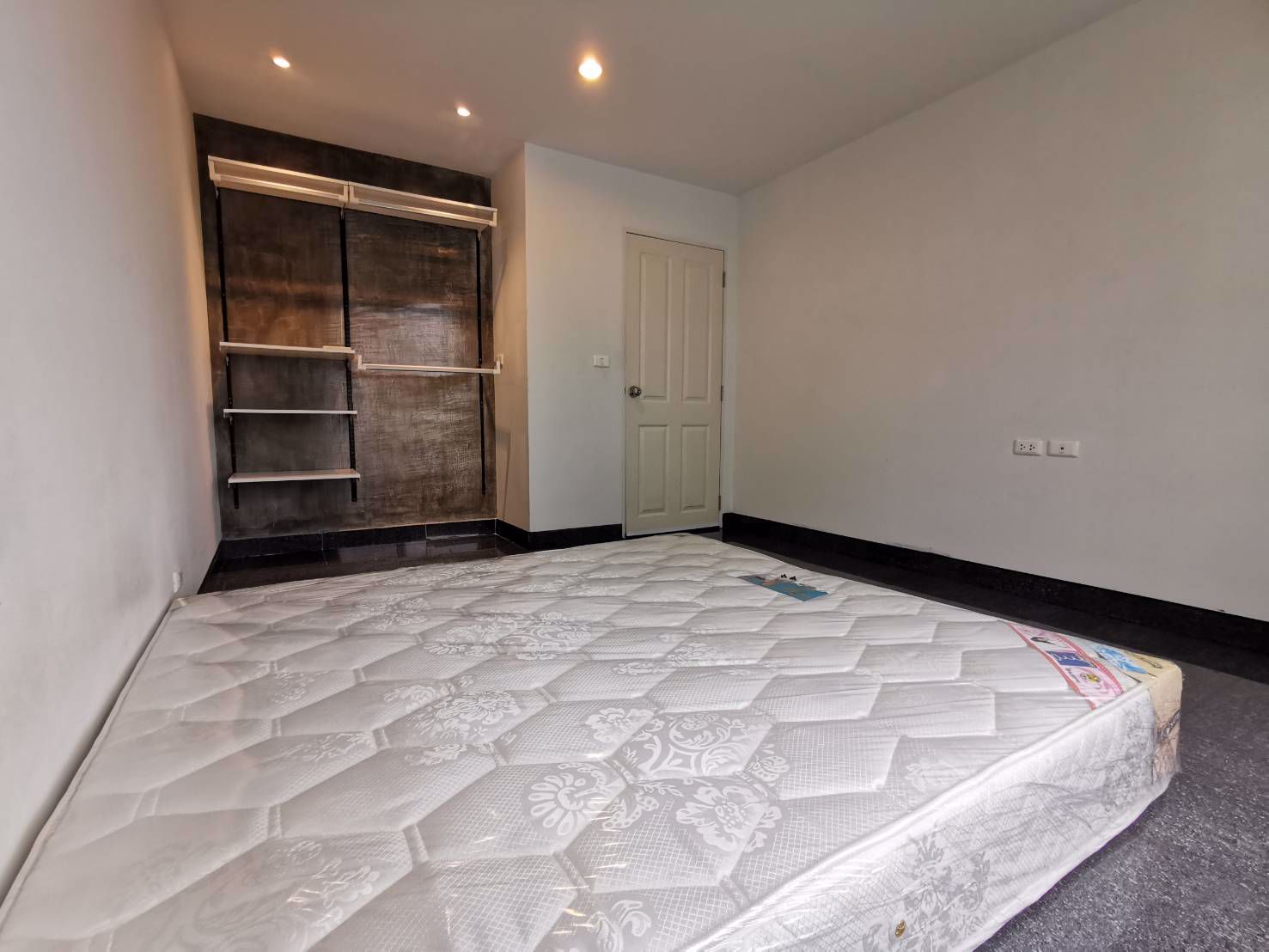 ขายคอนโดโครงการ-เดอะนิช-ไอดี-ลาดพร้าววังหิน-1990000-บาท