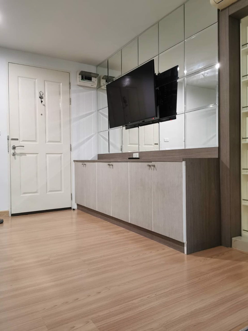 ให้เช่าคอนโดโครงการ-เดอะนิช-ไอดี-ลาดพร้าววังหิน-8000-ต่อเดือน-ยังไม่รวมส่วนกลาง