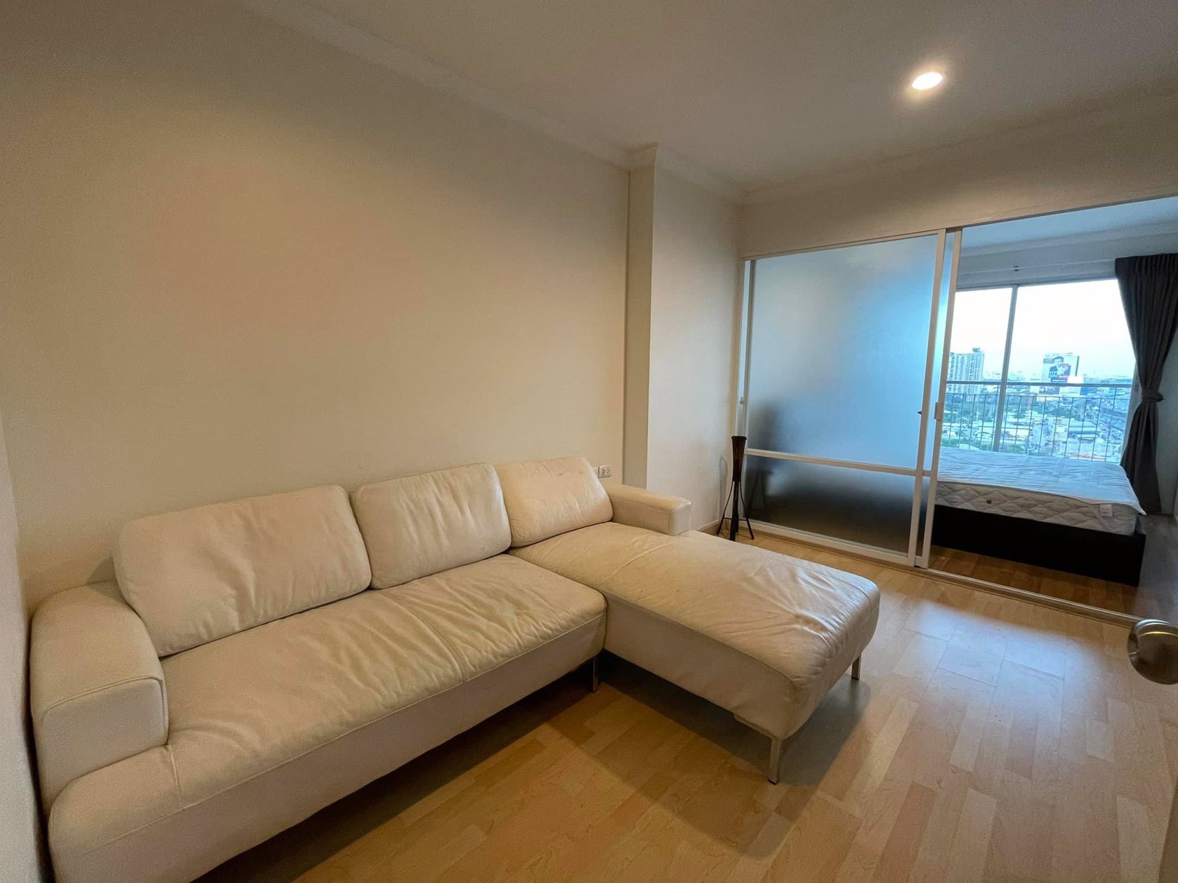 ให้เช่า-คอนโด-ลุมพินี-เพลส-พระราม-9-รัชดา-1-ห้องนอน-ชั้น-23-ขนาด-38-ตรม-ค่าเช่า-12000-บาท