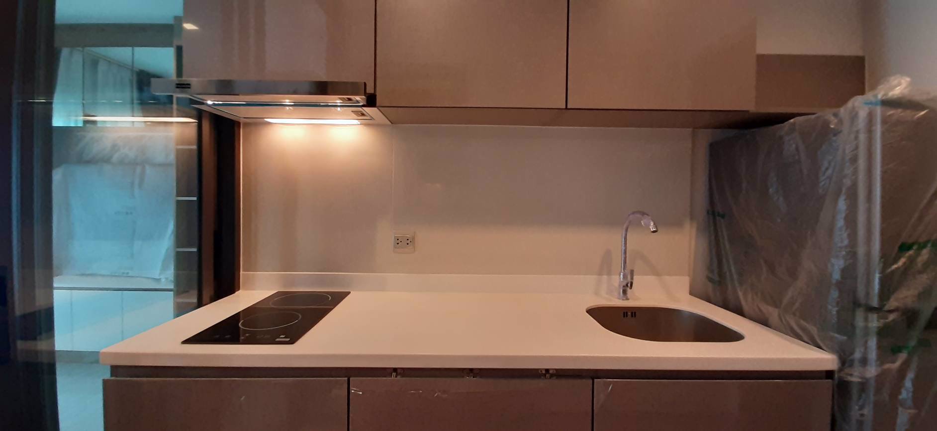 ให้เช่า-คอนโด-ไลฟ์-อโศก-พระราม-9-life-asoke-rama-9-1-ห้องนอน-1-ห้องน้ำ-ครัวปิด-ขนาด-28-ตรม