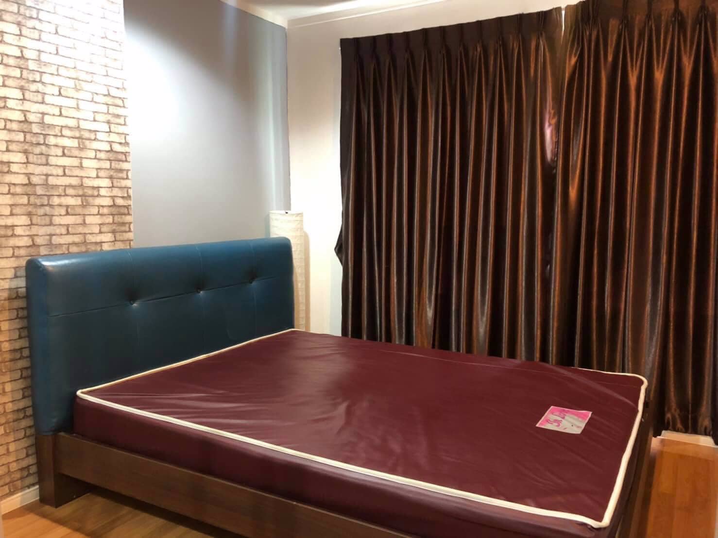 ให้เช่าคอนโด-ลุมพินี-พาร์ค-พระราม-9-1-ห้องนอน-1-ห้องน้ำ-ขนาด-26-ตรม-ชั้น-12a-ค่าเช่า-9000-บาท