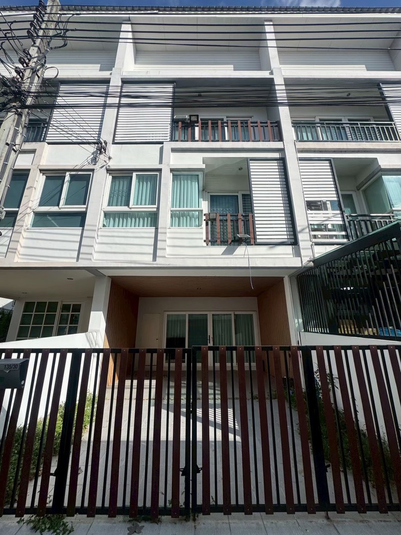 ขายทาวน์โฮม-3-ชั้น-โครงการซีบิส-โฮม-เทิดราชันดอนเมือง