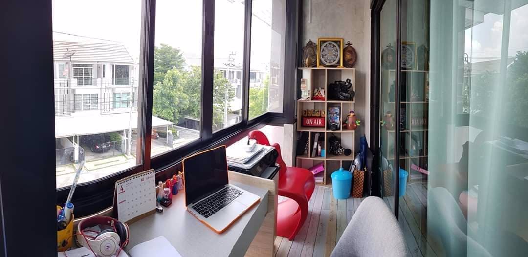 ขายด่วน-the-terrace-รามอินทรา-65-ใกล้ทางด่วน-รถไฟฟ้า-หน้าปากซอย-อยู่อาศัยก็ดี-ทำเป็นออฟฟิศก็ได้