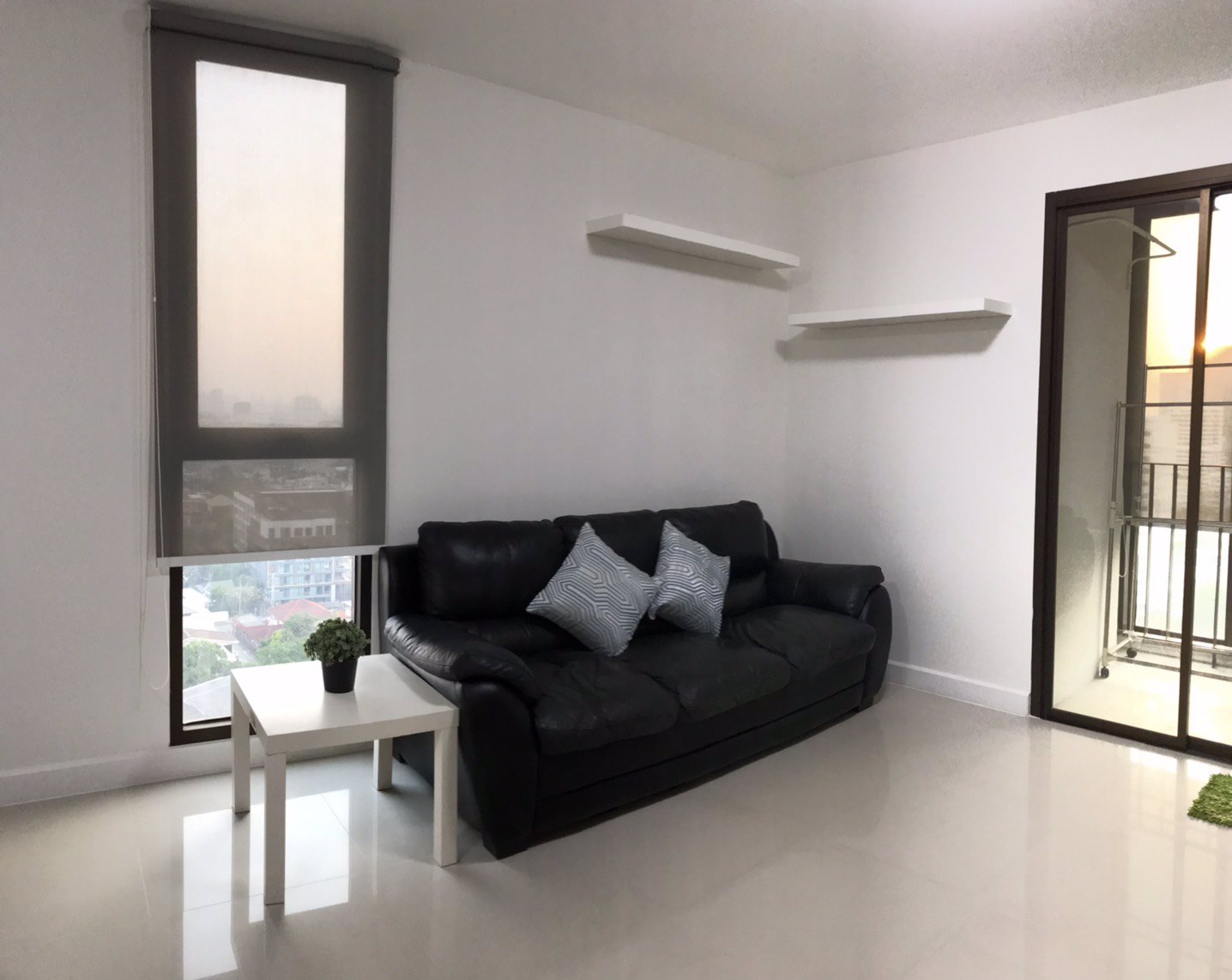 ideo-ladprao-5-ไอดีโอ-ลาดพร้าว-5-ติดถนนใหญ่-และ-mrt-ห้องหัวมุม