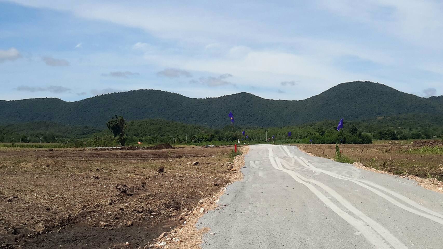 แบ่งขาย-ที่2ไร่ขึ้นไป-ที่สวยวิวเขาล้อมรอบบรรยากาศดี