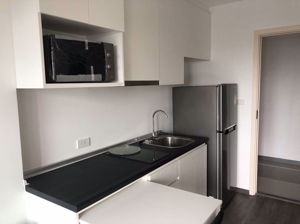 ริชพาร์คทริปเปิ้ล-สเตชั่น-หัวหมากให้เช่า-ห้องสวยชั้นสูงวิวเมือง-เฟอร์ไฟฟ้าครบใหม่เอี่ยม-รีบด่วน