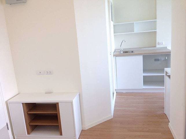 ลุมพีนีลาดกระบัง1-สุวรรรภูมิแอร์พอร์ตใกล้สนามบินสุวรรณภูมิโรบินสันและพาสิโอ-ลาดกระบัง-อาคารb