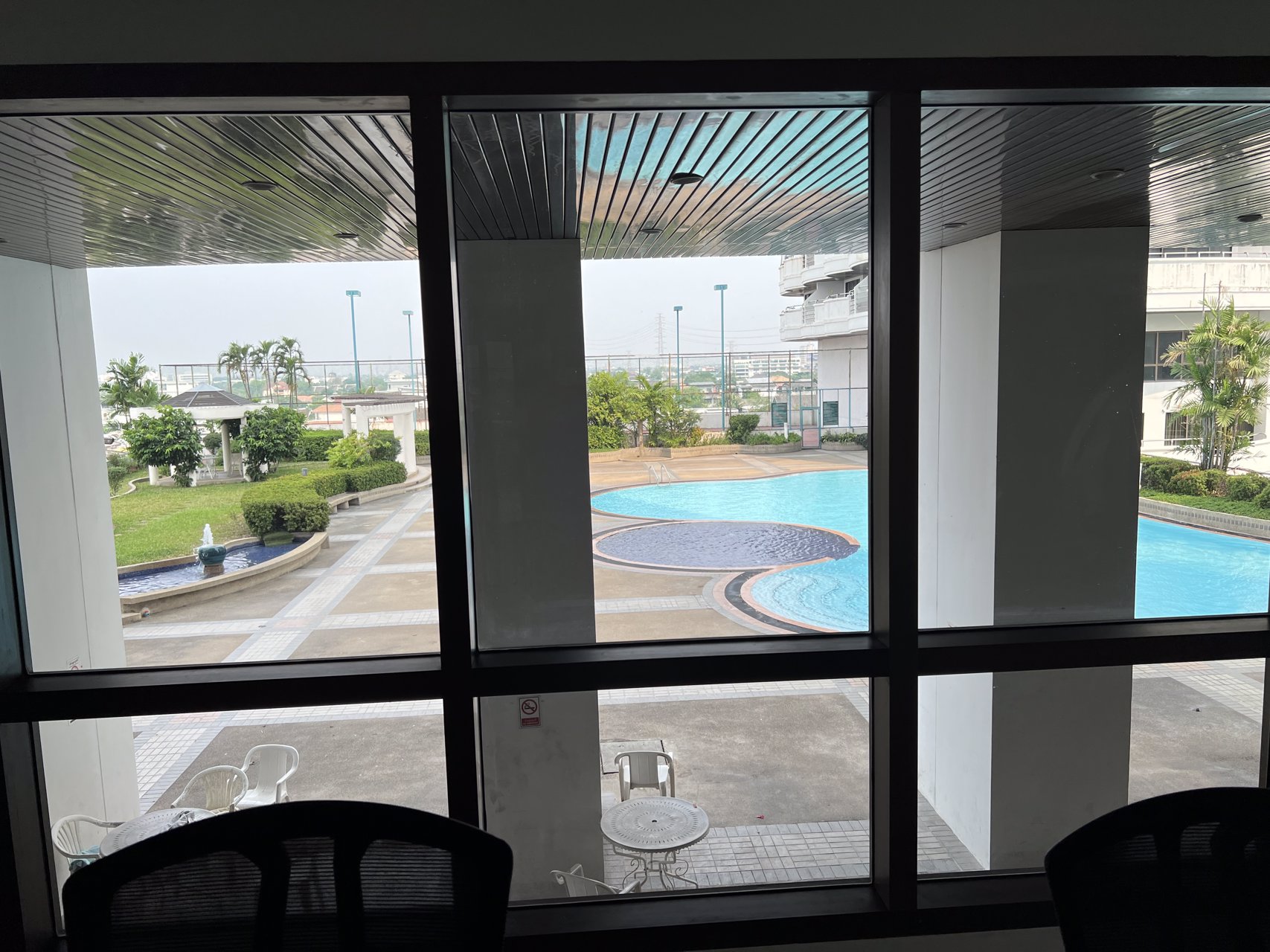 ขายสำนักงาน-ตกแต่งใหม่-พร้อมเฟอร์