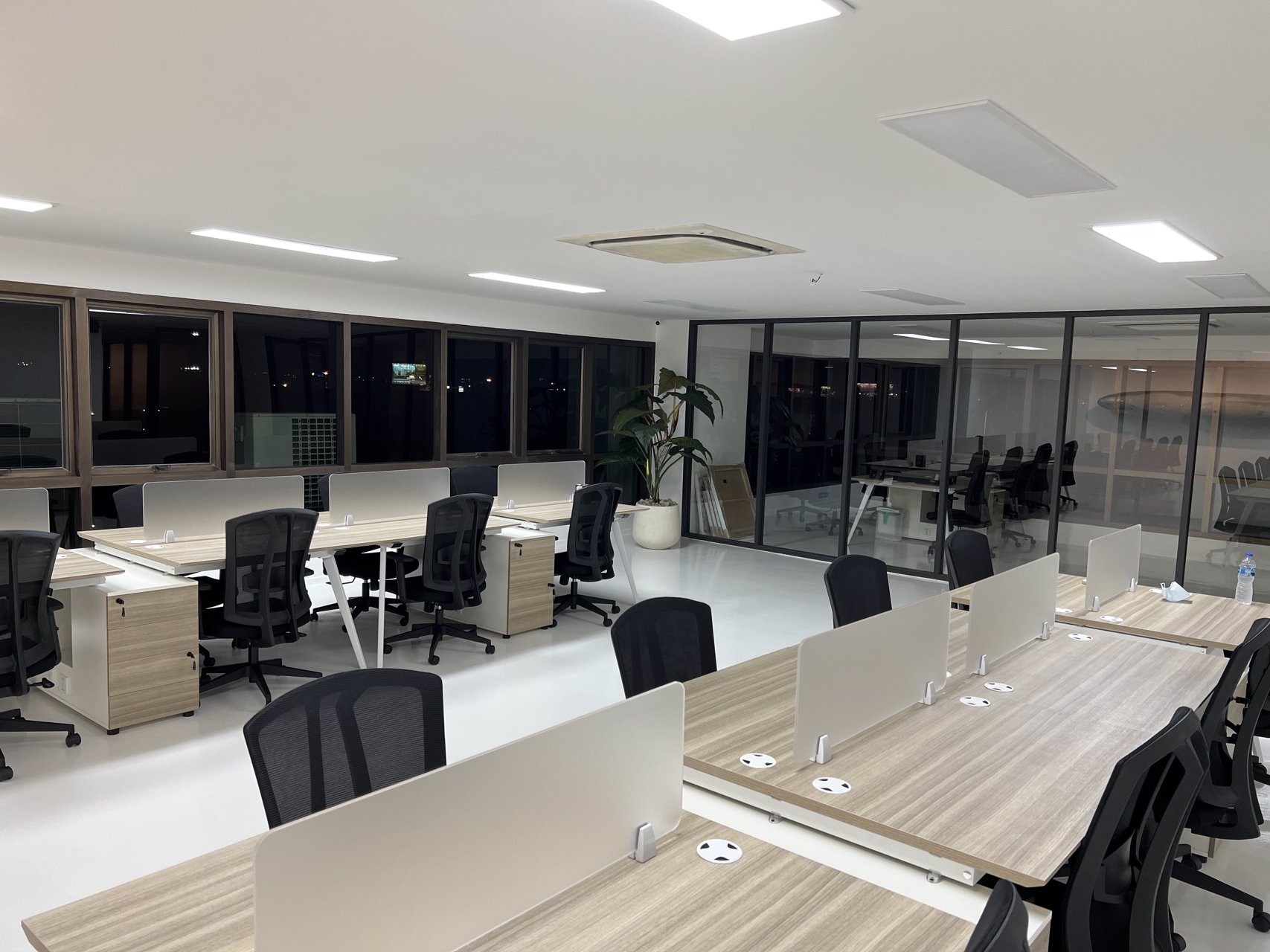 ขายสำนักงาน-ตกแต่งใหม่-พร้อมเฟอร์