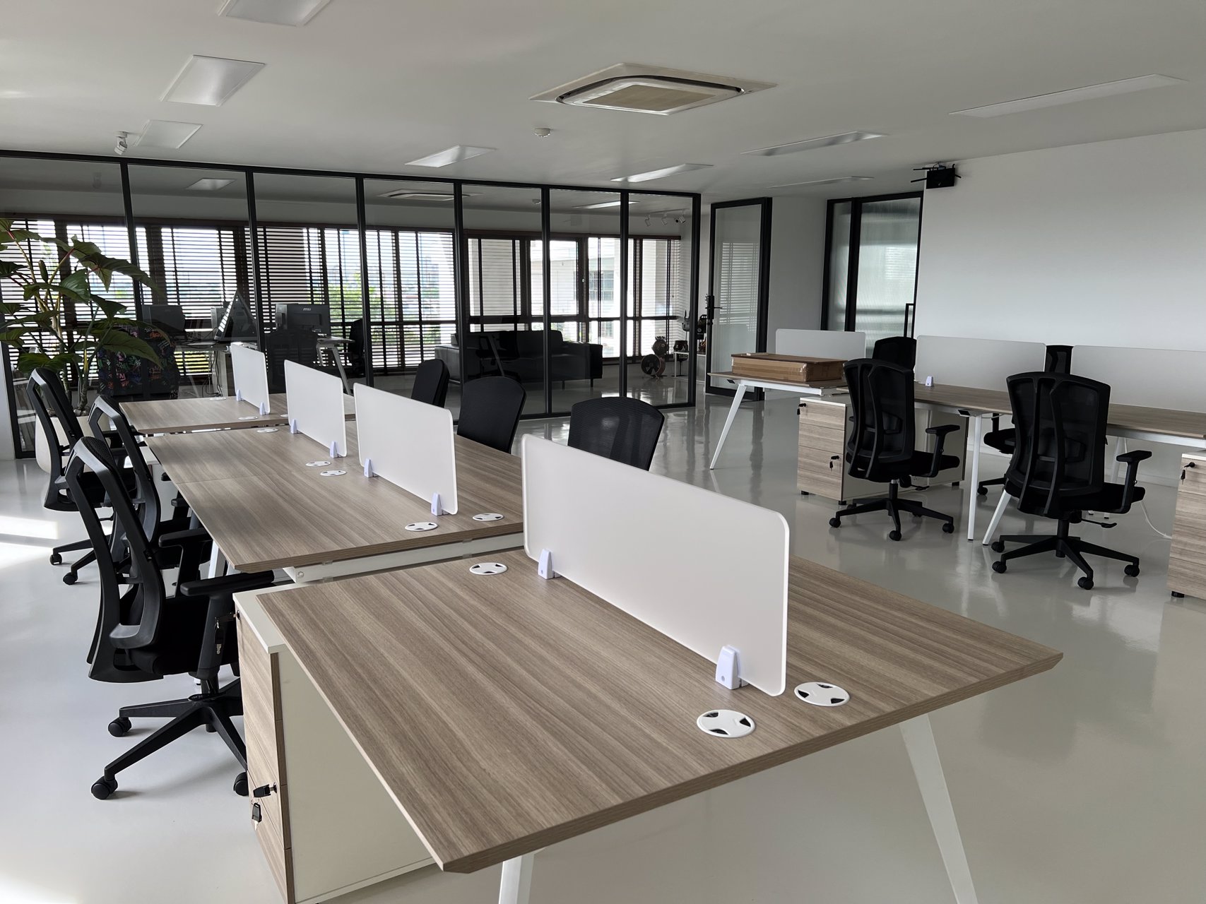 ขายสำนักงาน-ตกแต่งใหม่-พร้อมเฟอร์