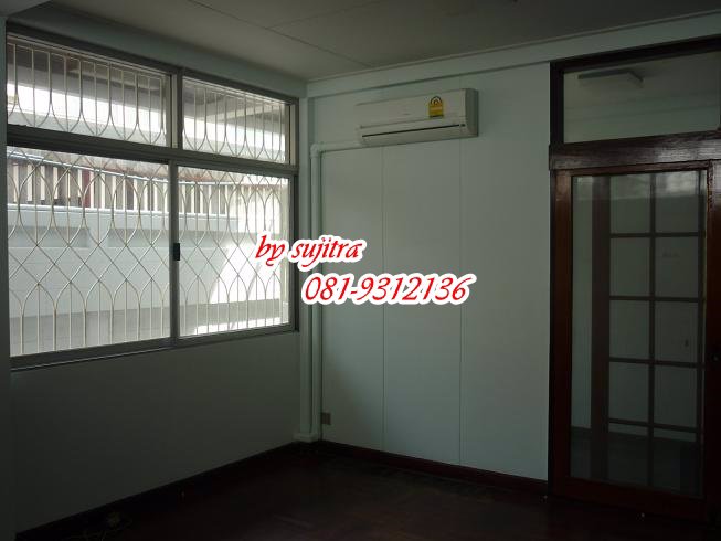 ให้เช่า-บ้านเดี่ยว-2-ชั้น-100-ตรว-เข้าซอยไม่ลึก-อยู่-ถรัชดา-44