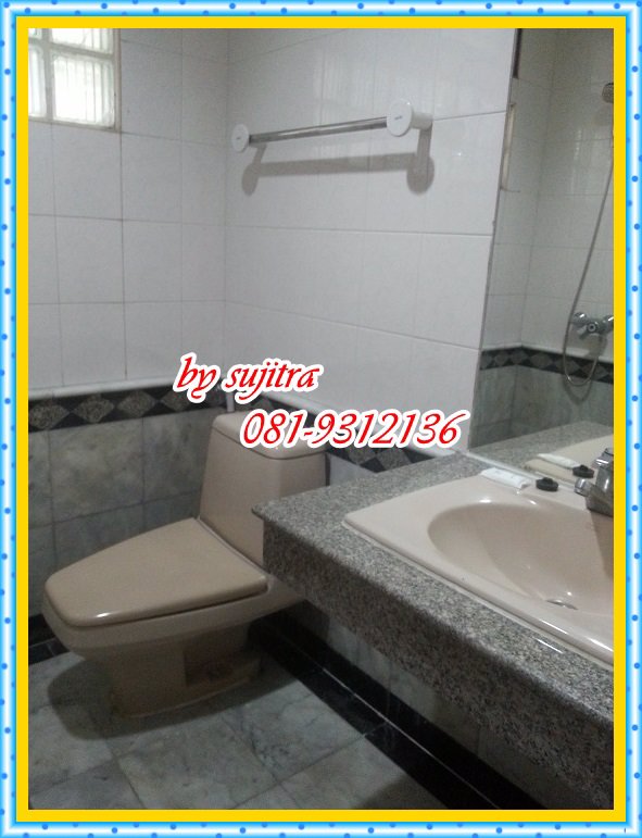 ให้เช่า-บ้านแฝด-3-ชั้น-25-ตรว-ใกล้-มหอการค้า-อยู่-ซอินทามระ-วิภาวดี